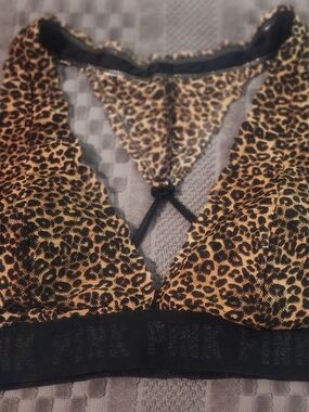 Victoria's Secret Leopard Racerback Sports Bra Size L